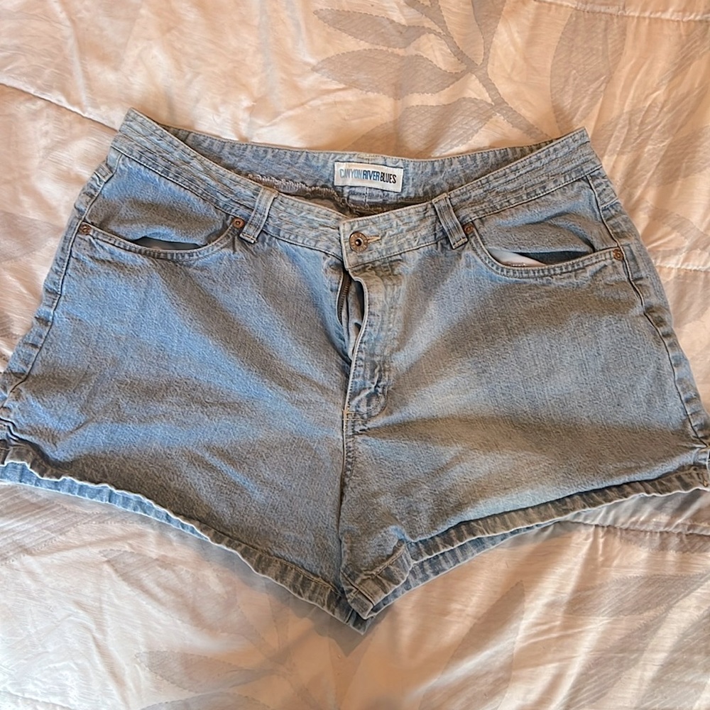 Canyon river blues shorts. Size 12